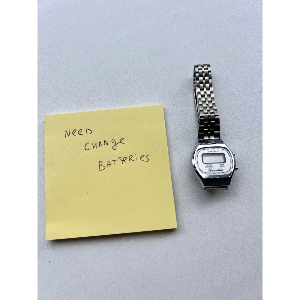 Vtg Versailles Women's Wrist Digital Watch Quartz Silver Tone Needs Battery Hong